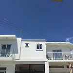 公寓 十字路口旅馆 圣纳帕