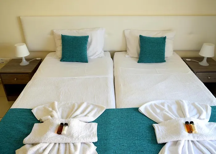 Cross Road アパート