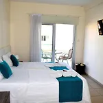 Apartment Cross Road Ayia Napa