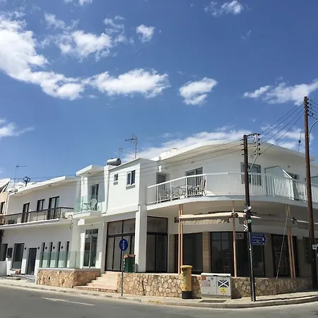 Cross Road 아파트