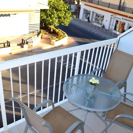 아파트 Cross Road