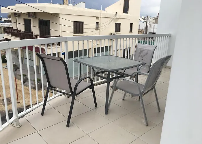 Apartment Cross Road