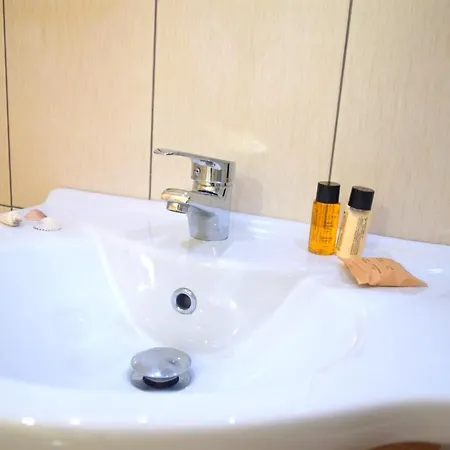 Apartment Cross Road