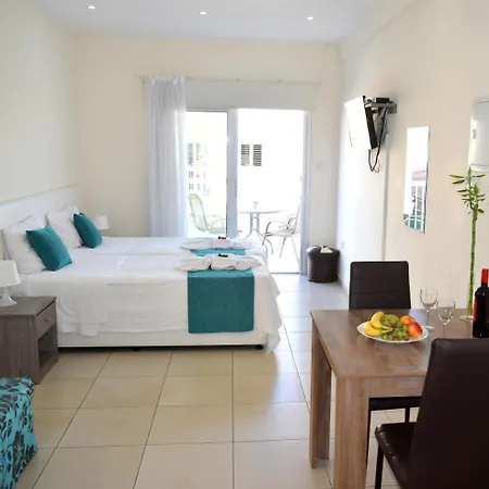 Cross Road Apartment Agia Napa